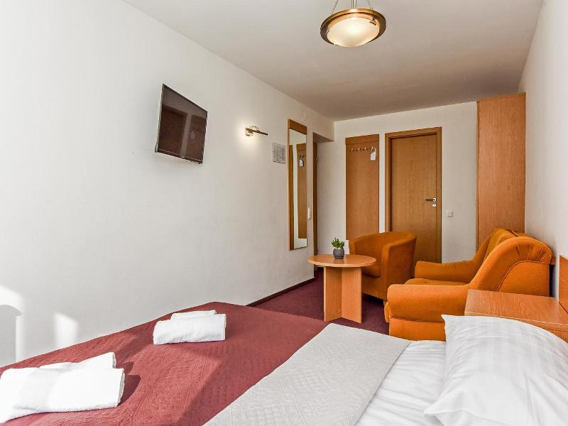 Muza Hotel image