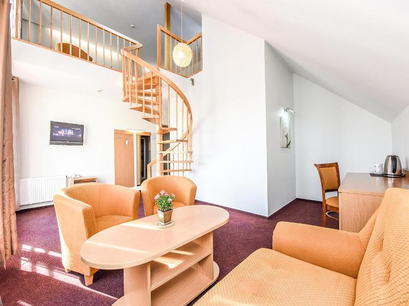 Muza Hotel image