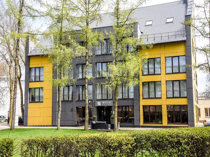 Muza Hotel image