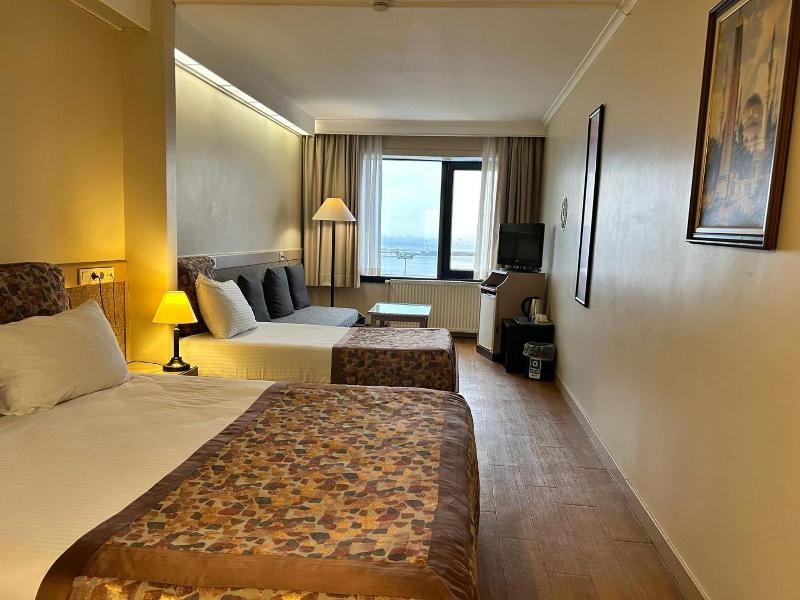 Kad Kv Y R Ht M Hotel image