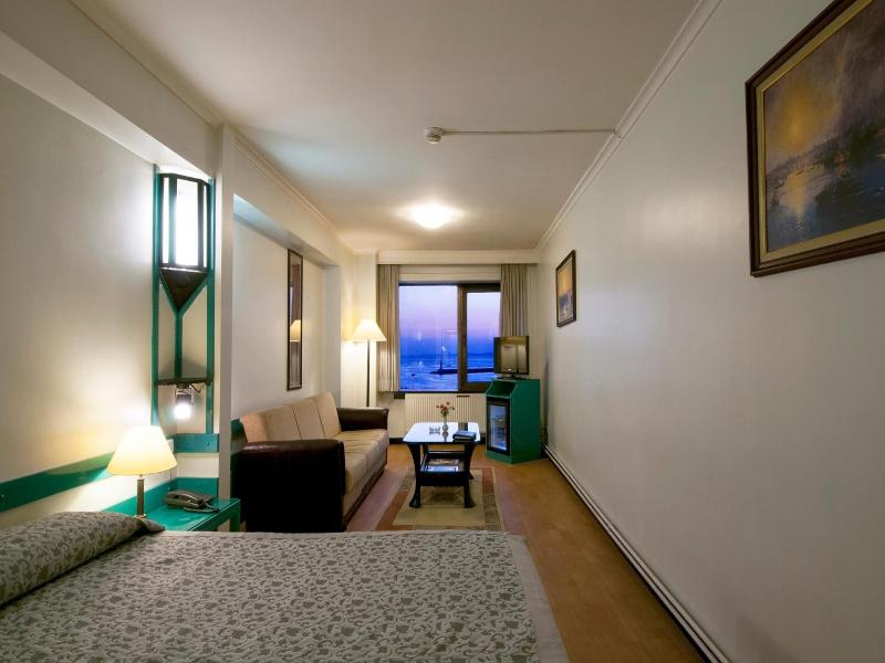 Kad Kv Y R Ht M Hotel image