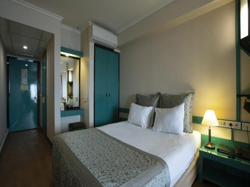 Kad Kv Y R Ht M Hotel image