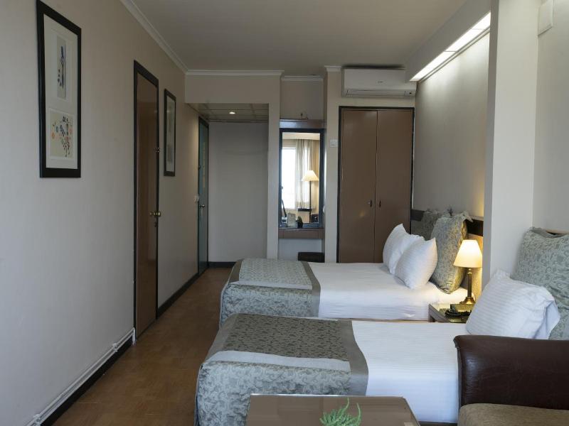 Kad Kv Y R Ht M Hotel image