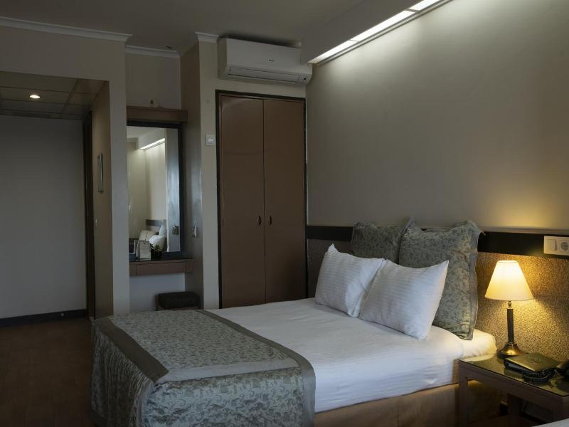 Kad Kv Y R Ht M Hotel image