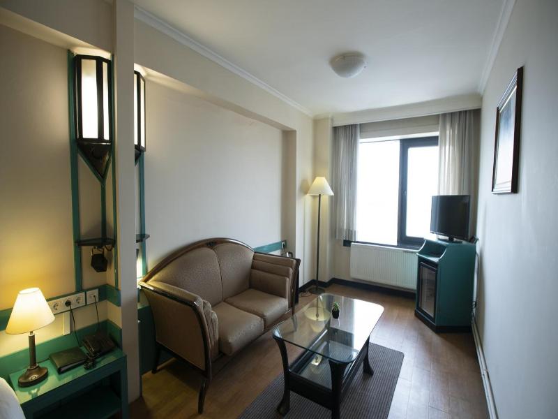 Kad Kv Y R Ht M Hotel image