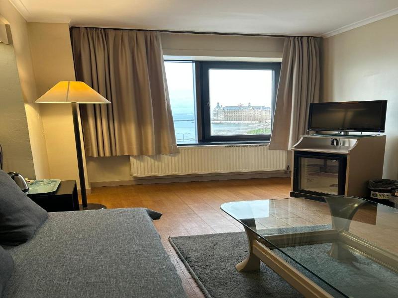 Kad Kv Y R Ht M Hotel image