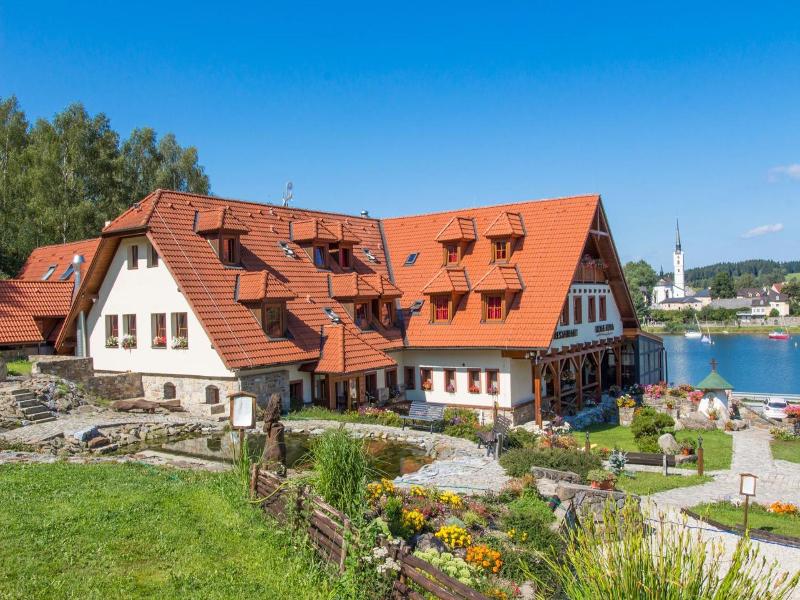 Hotel Leyla image
