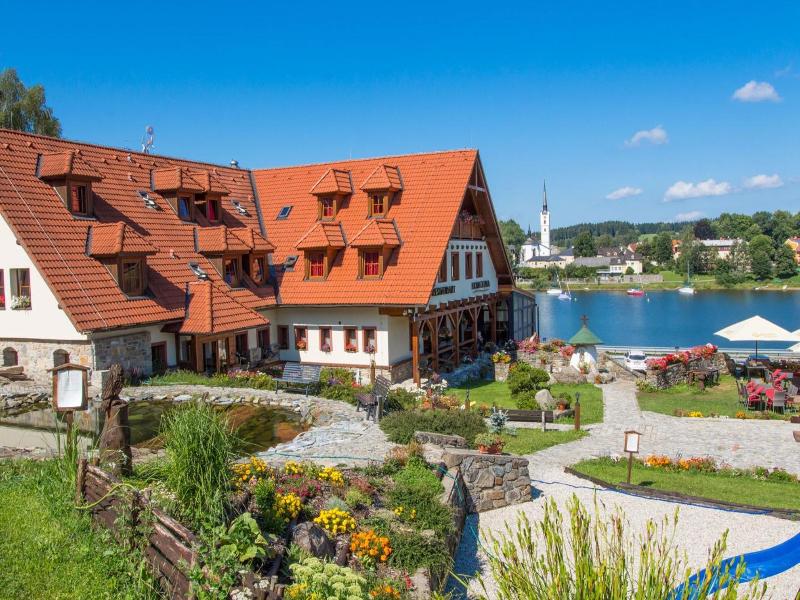 Hotel Leyla image