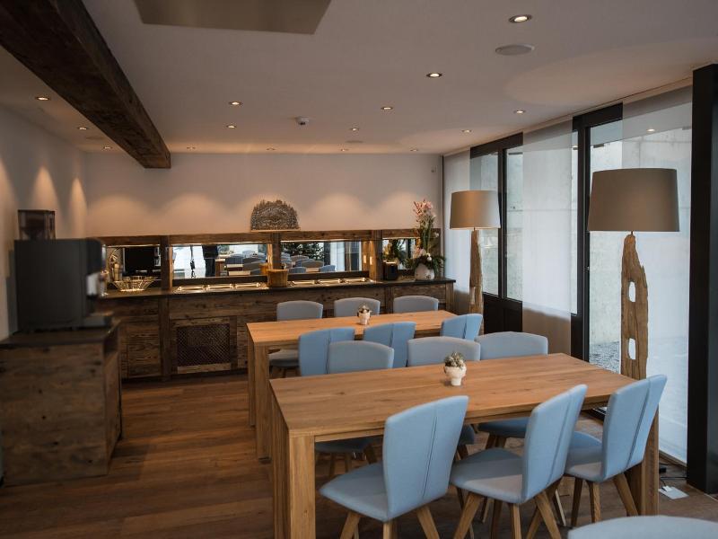 Panorama Ski Lodge image