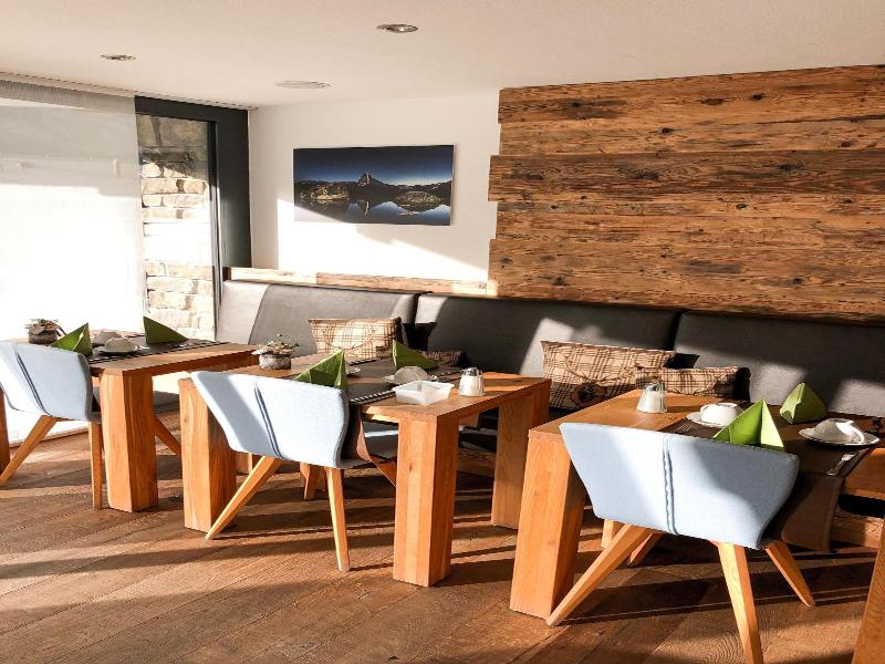 Panorama Ski Lodge image
