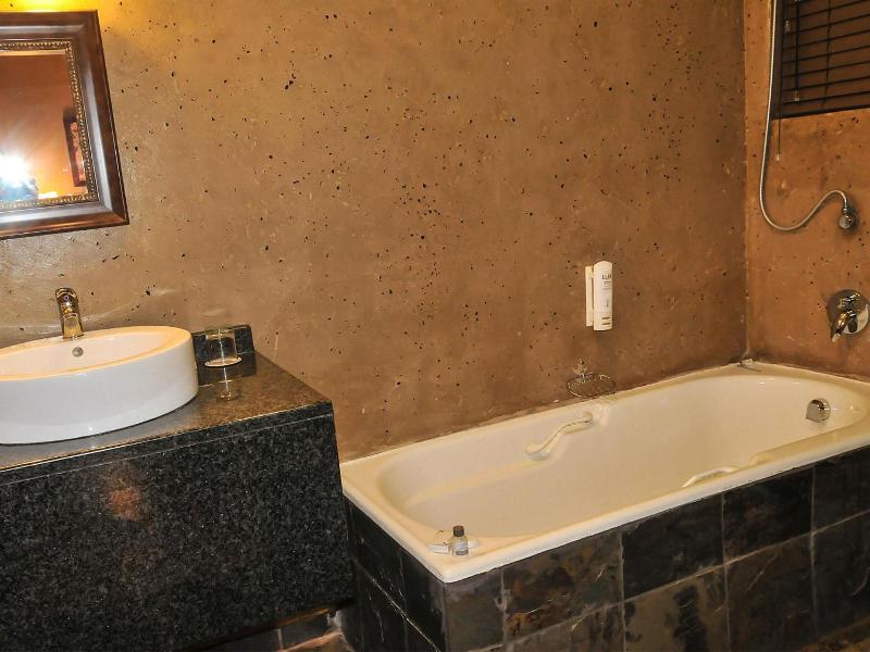 2ten Hotel image