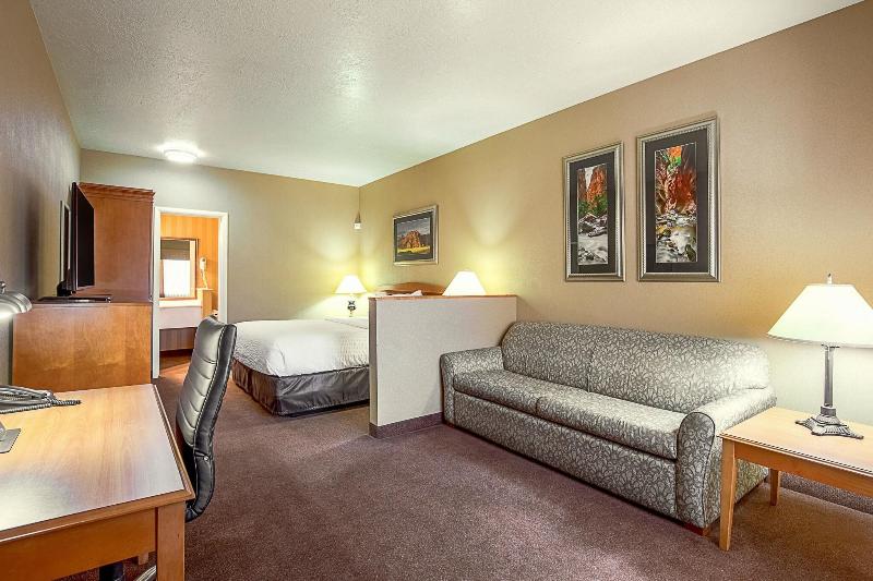 Clarion Suites St George - Convention Center Area image