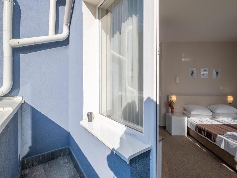 Blue Label Apart House image