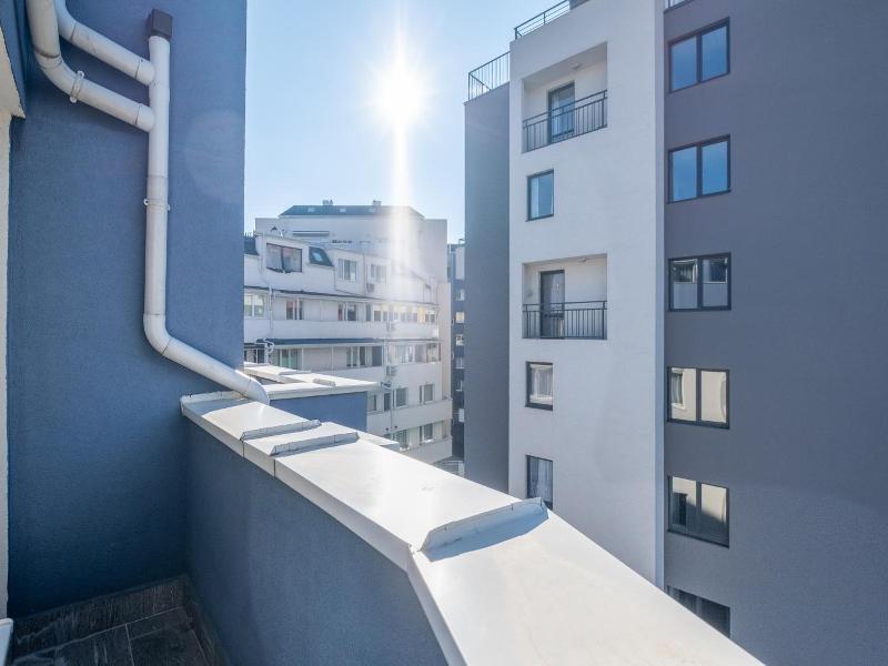 Blue Label Apart House image