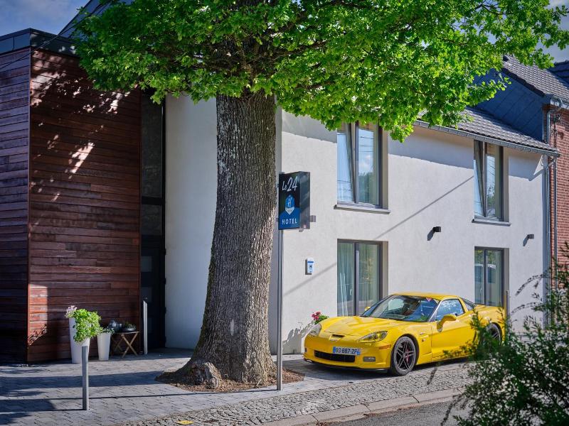 Le 24 Hotel image