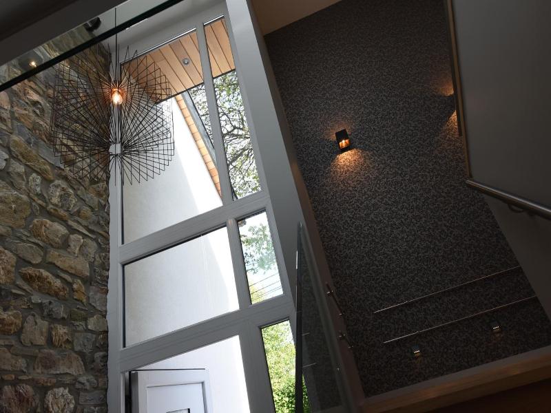 Le 24 Hotel image
