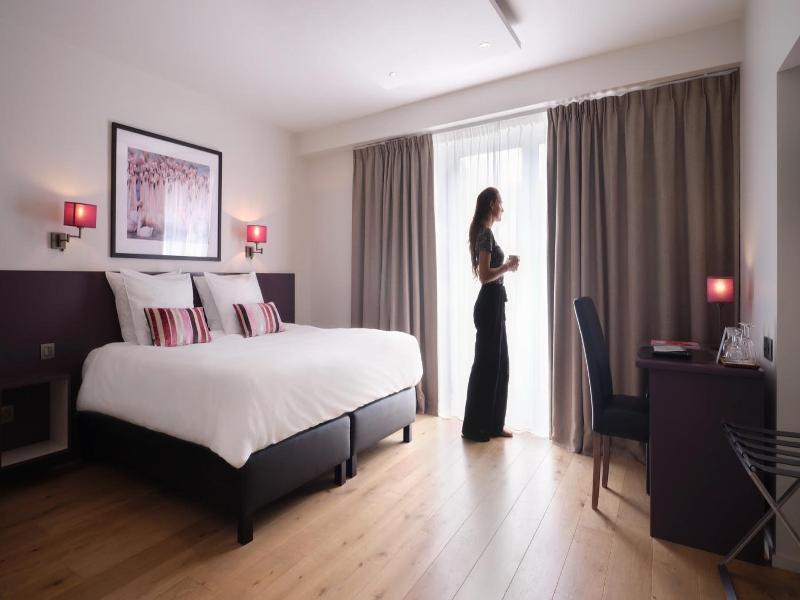 Le 24 Hotel image