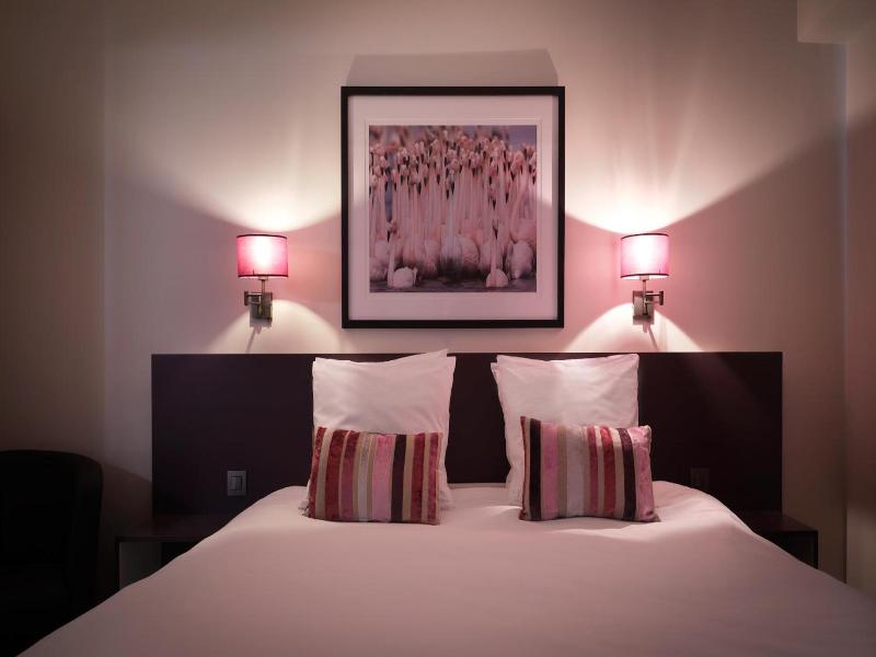Le 24 Hotel image