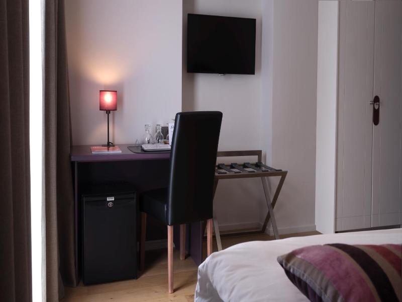 Le 24 Hotel image