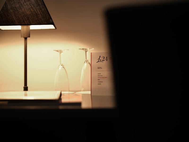 Le 24 Hotel image