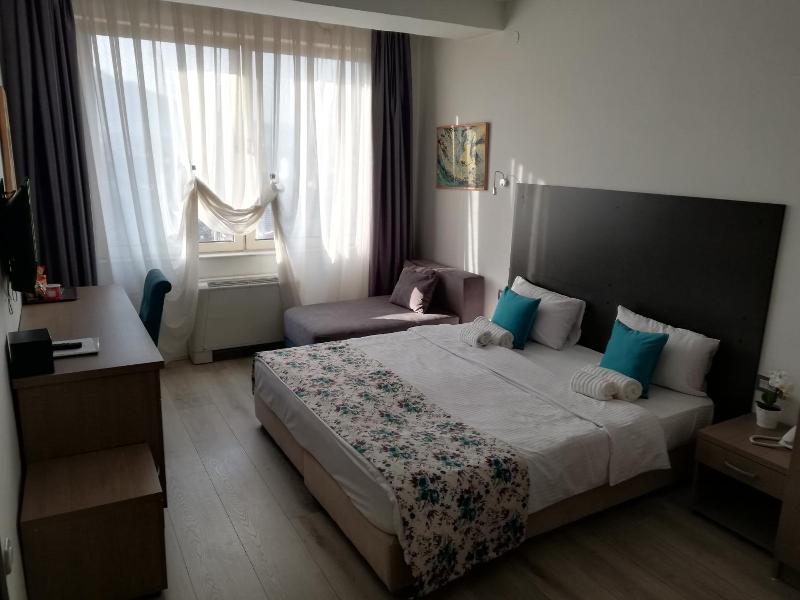 Atlas City Center Hotel