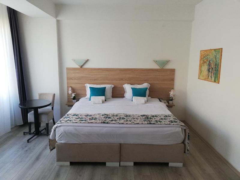 Atlas City Center Hotel