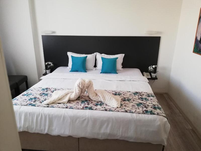 Atlas City Center Hotel