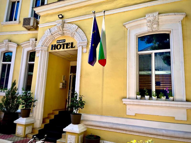 City House Family Hotel Restaurant image