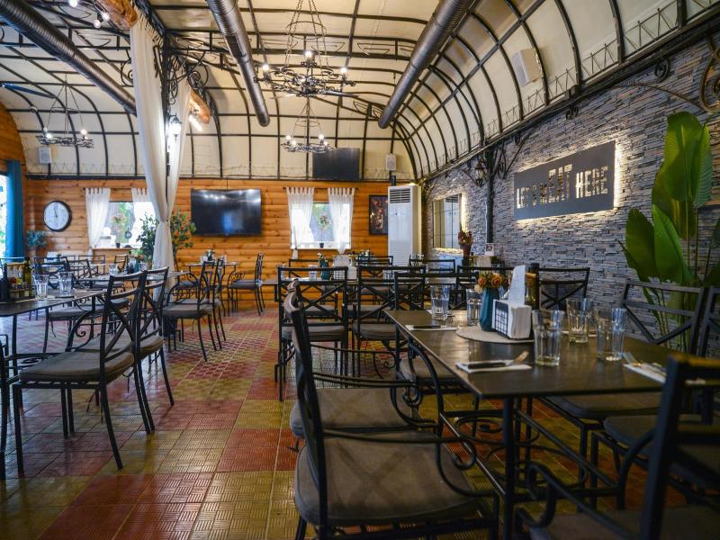 City House Family Hotel Restaurant image
