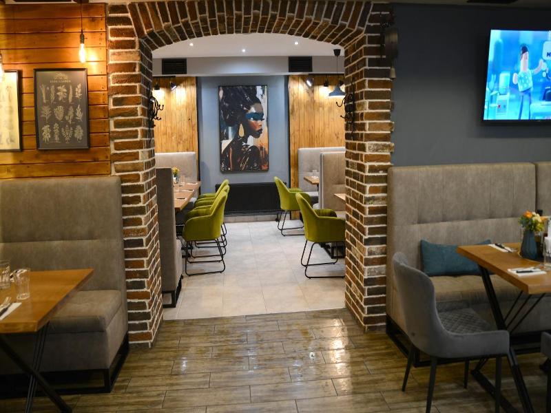 City House Family Hotel Restaurant image