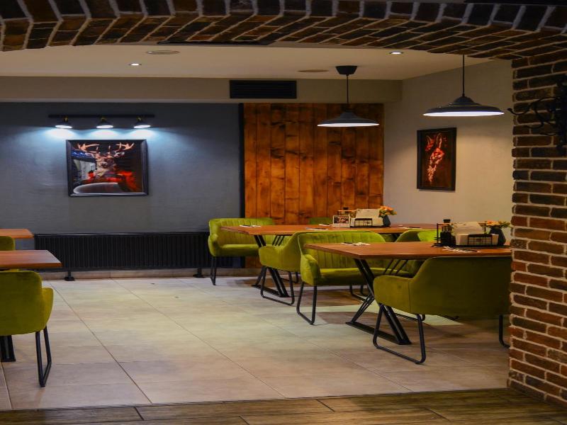 City House Family Hotel Restaurant image