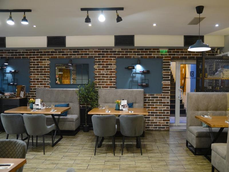 City House Family Hotel Restaurant image