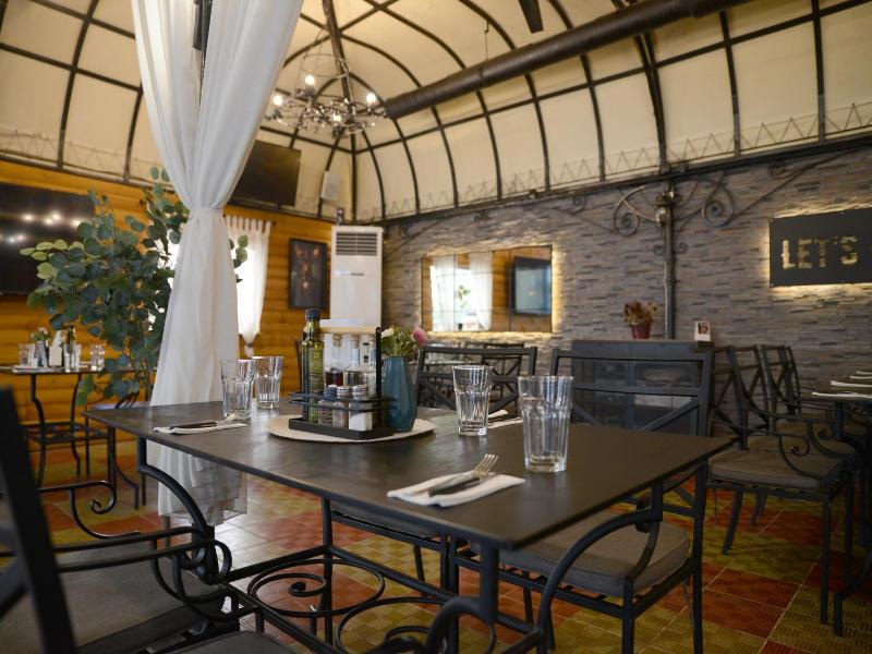 City House Family Hotel Restaurant image