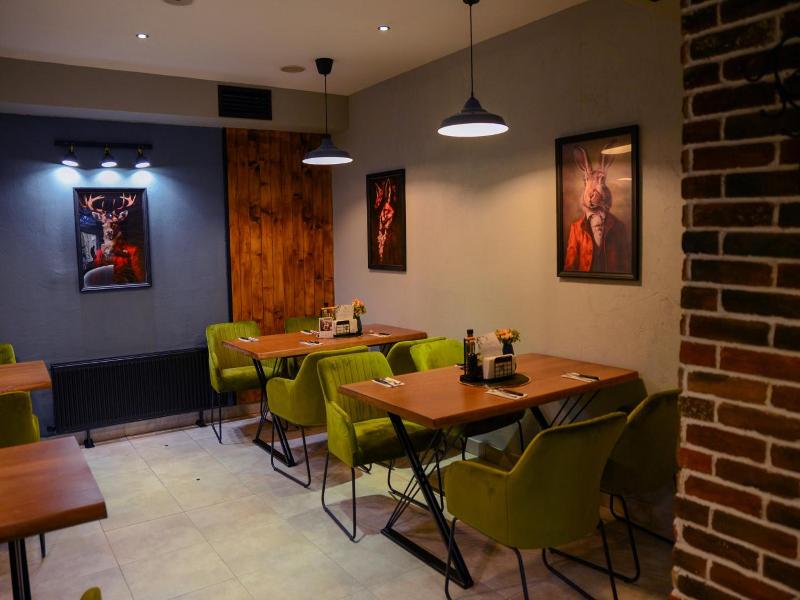 City House Family Hotel Restaurant image