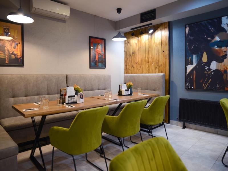 City House Family Hotel Restaurant image