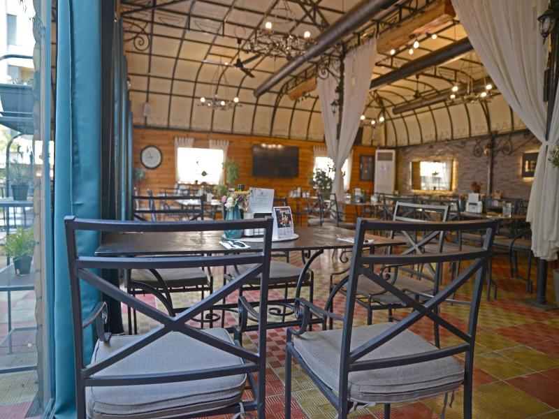City House Family Hotel Restaurant image