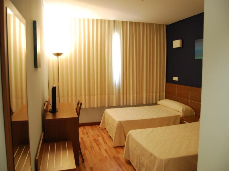 Hotel Area De Servicio Los Chopos image