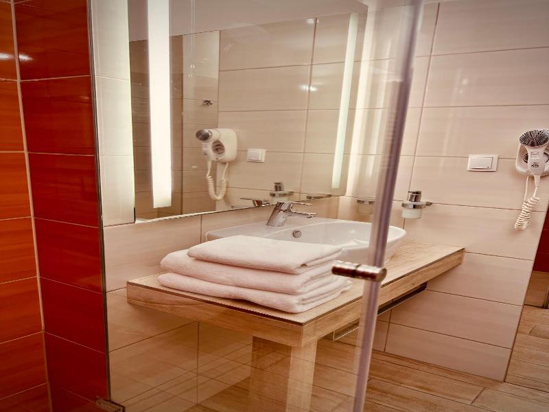 Hotel Arkadia Jelcz Laskowice