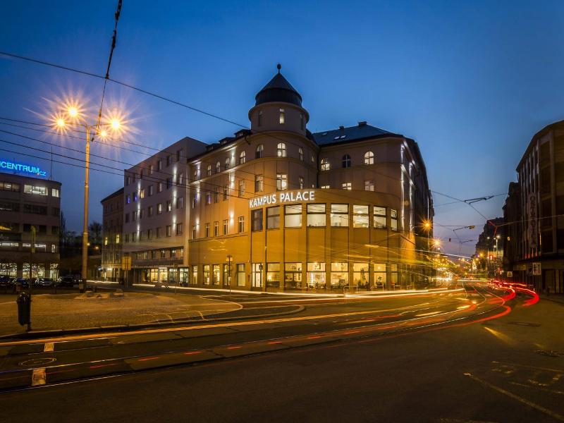 Kampus Palace image