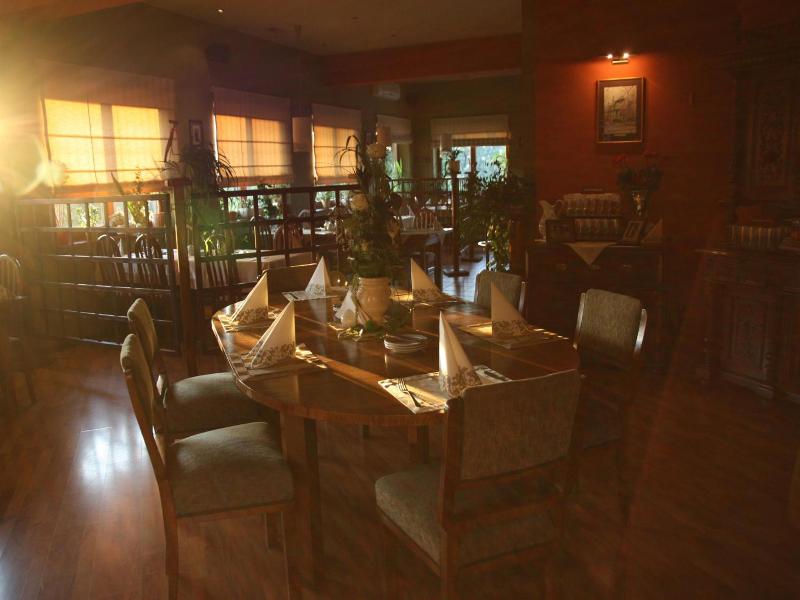 Hotel Kochanv W image