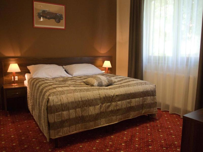 Hotel Kochanv W image