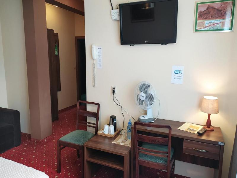 Hotel Kochanv W image