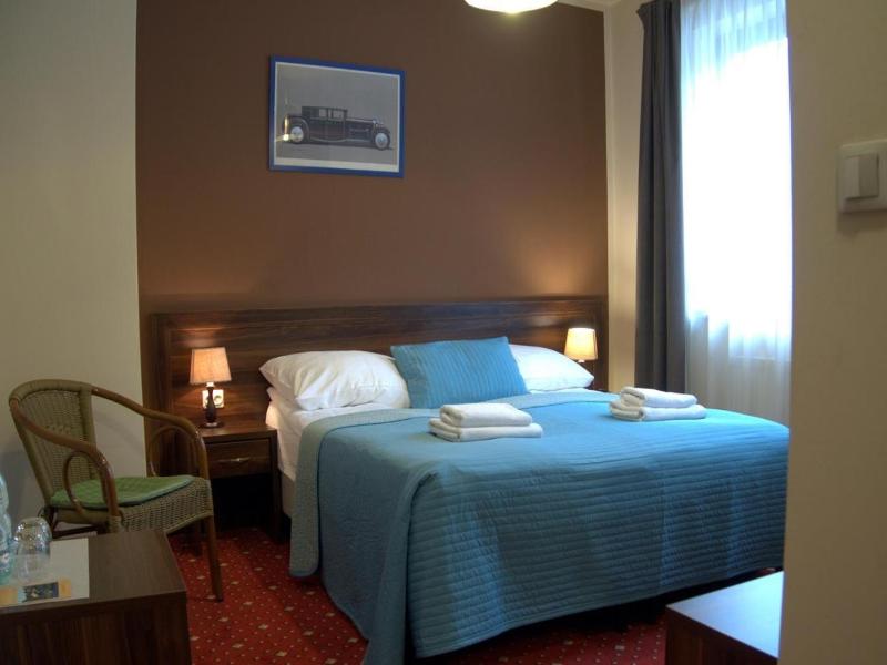 Hotel Kochanv W image