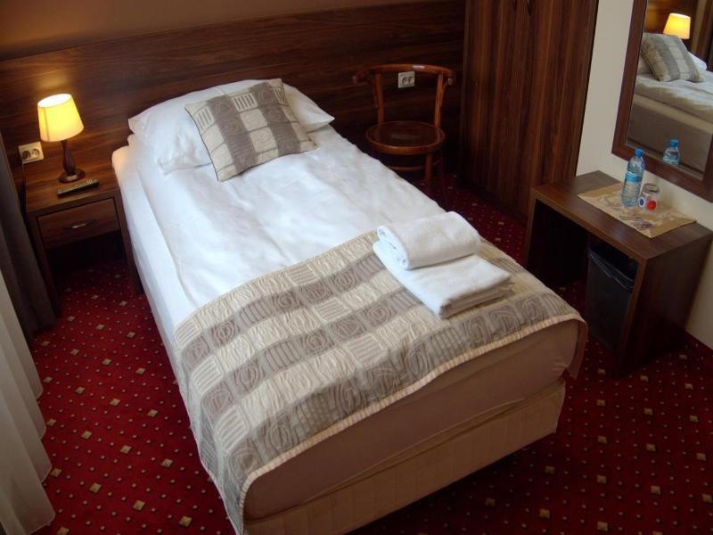 Hotel Kochanv W image
