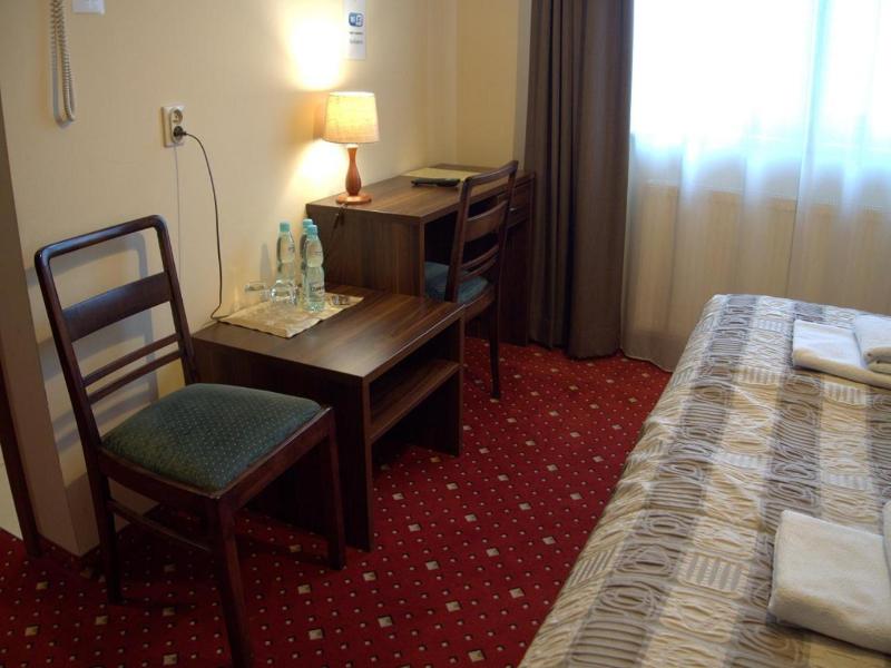 Hotel Kochanv W image