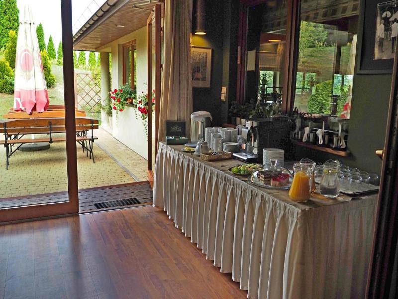 Hotel Kochanv W image