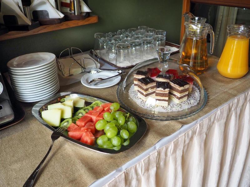 Hotel Kochanv W image