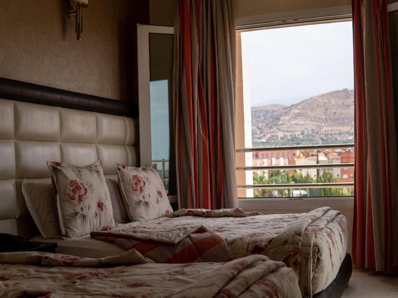 Hotel La Luna image