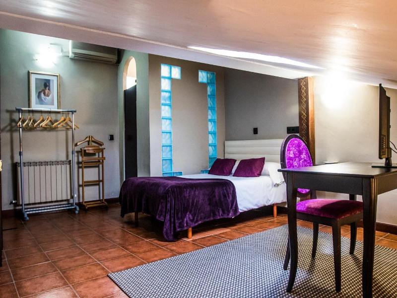 La Posada De La Magistral image