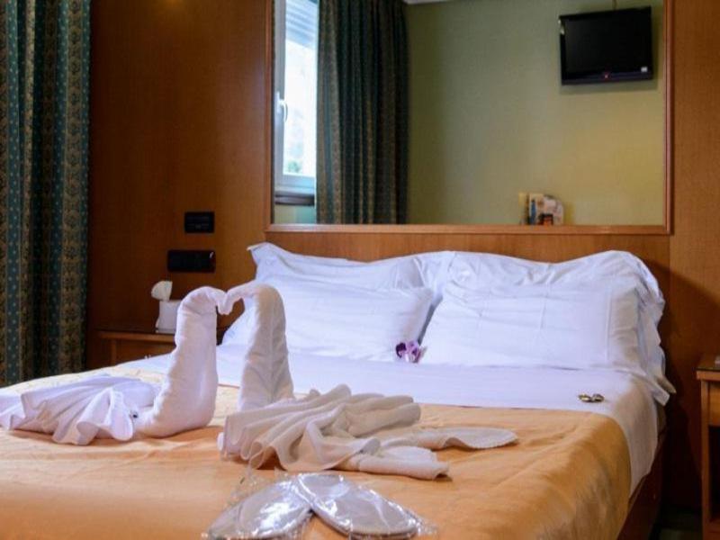 Motel Cancun Barbadas Ourense image